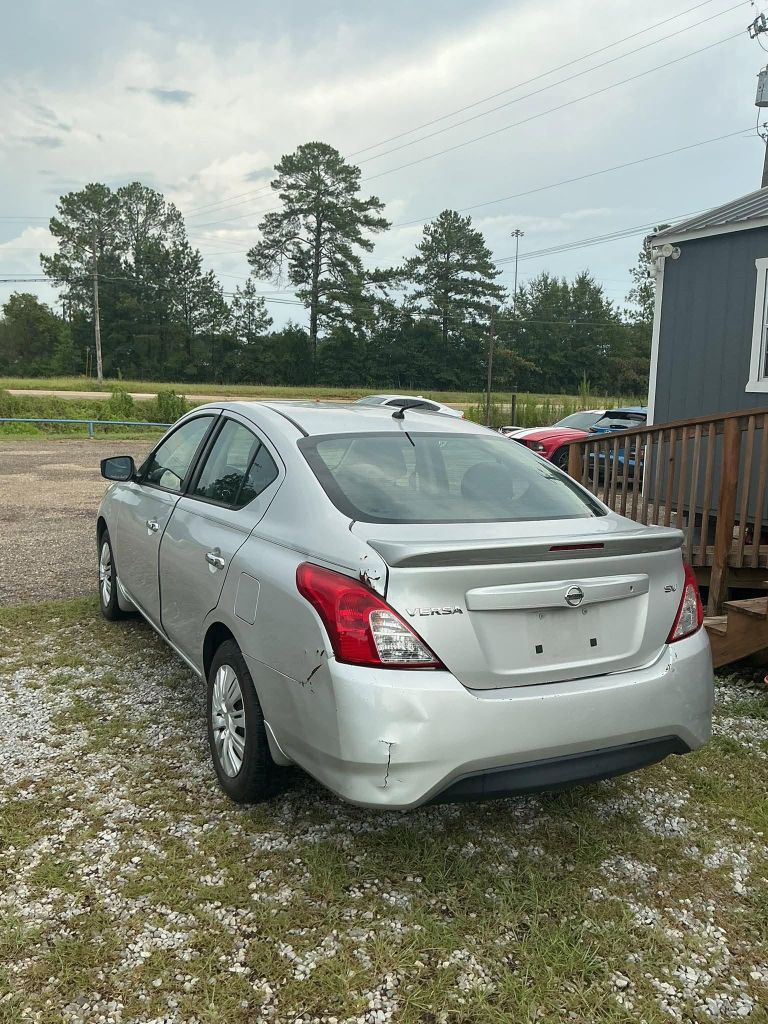 2017 Nissan Versa Sedan SV - Photo 8
